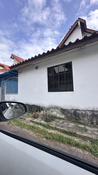 1.5-storey Terraced House for Sale in Taman Pelangi Indah (Ulu Tiram) - Garet Lim - Exterior - PropertyGuru.com.my
