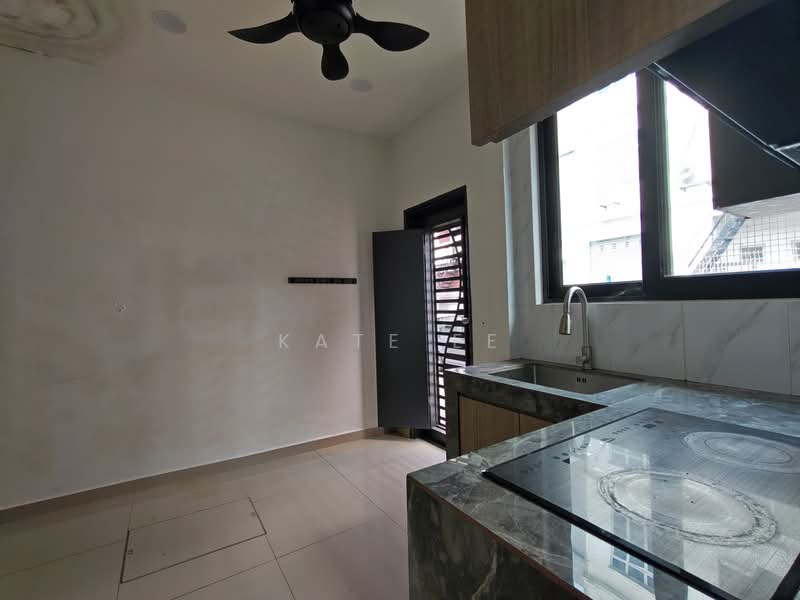 Taman Dato Onn untuk Untuk Disewa - RM 3,000 /bulan, Mac 2026 - Kitchen - PropertyGuru.com.my