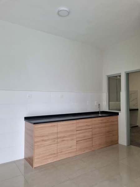 Platinum OUG Residence untuk Untuk Disewa - RM 1,880 /bulan, Mac 2026 - Kitchen - PropertyGuru.com.my