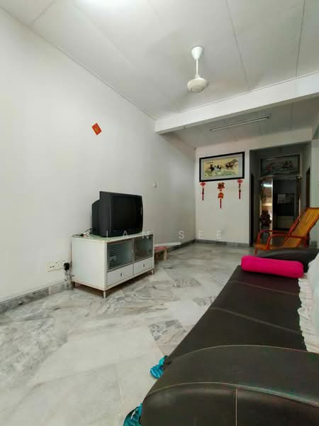 Bandar Bukit Raja untuk Untuk Disewa - RM 1,700 /bulan, Mac 2026 - Living Room - PropertyGuru.com.my