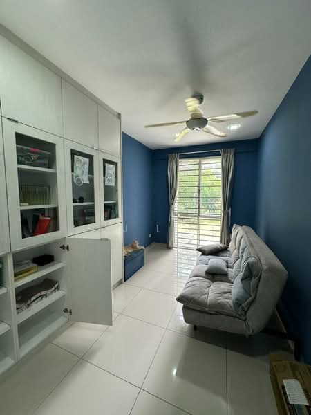 Untuk Disewa - Midfields