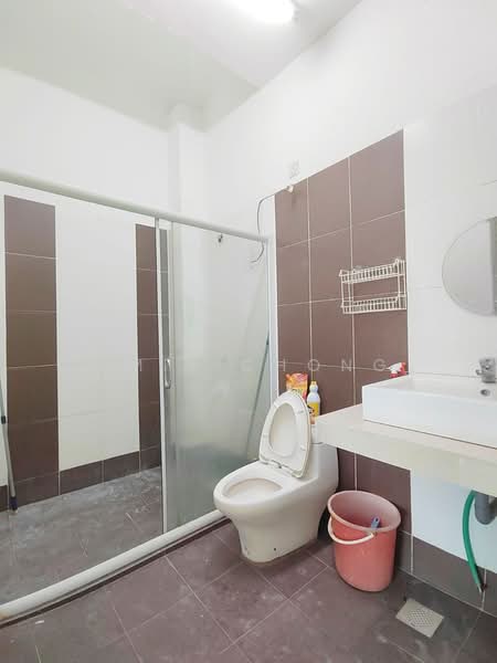 Pengkalan Double Storey Terrace House Facing Field For Sale untuk Untuk Dijual - RM 360,000, Mac 2026 - Bathroom - PropertyGuru.com.my