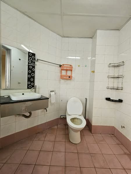 Condominium for Sale at City Garden Palm Villa Condominium - Jeffrey Ooi - Bathroom - PropertyGuru.com.my