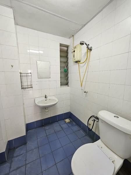 Condominium for Sale at City Garden Palm Villa Condominium - Jeffrey Ooi - Bathroom - PropertyGuru.com.my