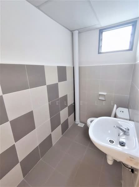 Flat for Rent at Halaman 11 - Michelle Lee - Bathroom - PropertyGuru.com.my
