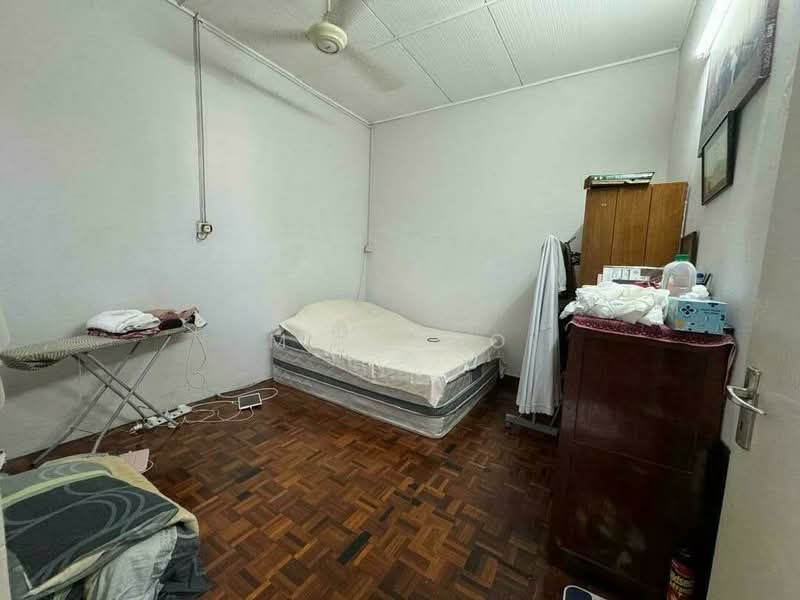 Taman Ipoh untuk Untuk Dijual - RM 370,000, Mac 2026 - Bedroom - PropertyGuru.com.my