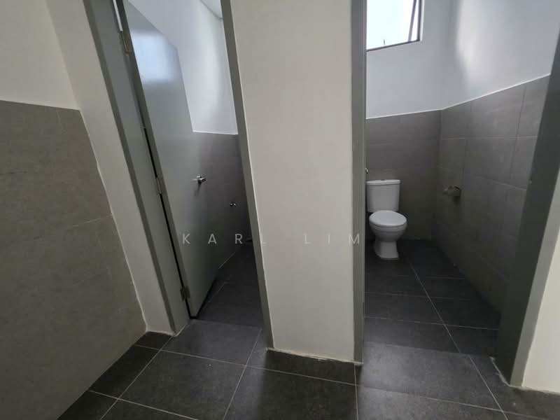 Shop for Rent in Austin Crest (Johor Bahru) - Karl Lim - Bathroom - PropertyGuru.com.my