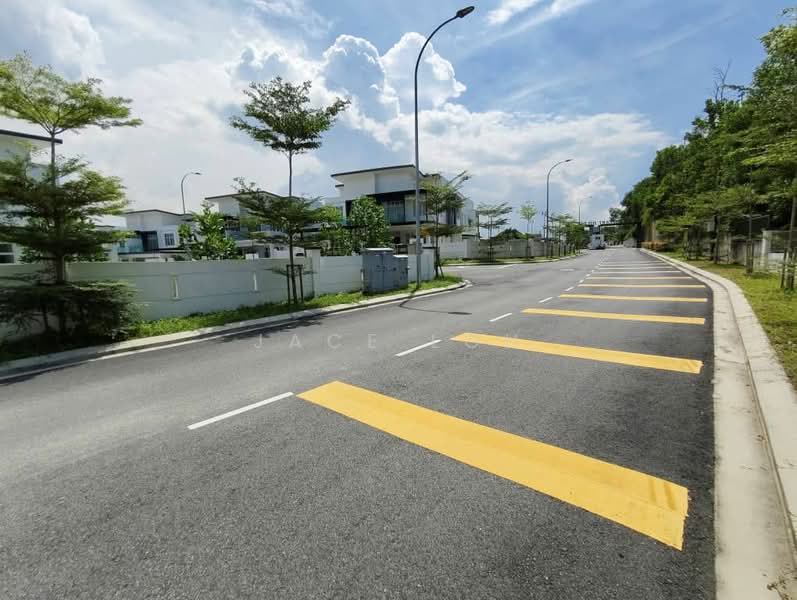 Cluster House for Sale in Taman Bestari Indah (Ulu Tiram) - Jace Loh - Exterior - PropertyGuru.com.my