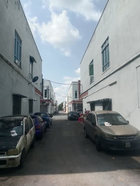 Shop for Sale in Bandar Utama (Selangor) - Chooi Ching Cheen - Exterior - PropertyGuru.com.my