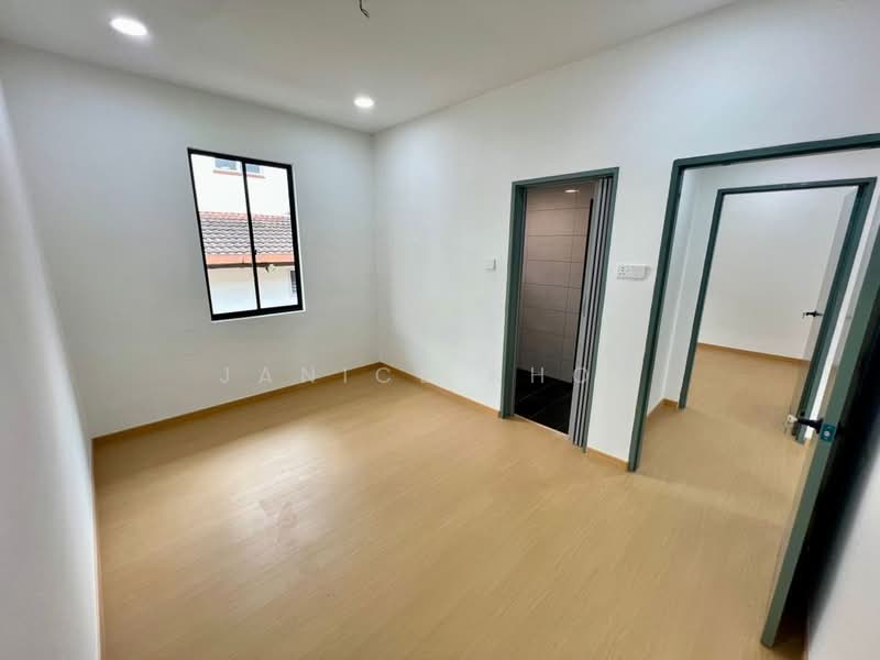 Semi-Detached House for Sale in Taman Perling (Perling) - Janice Khoo - Interior - PropertyGuru.com.my