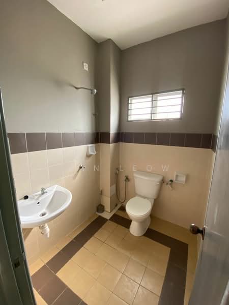 2-storey Terraced House for Rent in Taman Puncak Saujana (Kajang) - Rain Leow - Bathroom - PropertyGuru.com.my