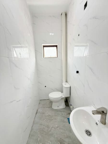 2-storey Terraced House for Sale in Taman Puteri Wangsa (Ulu Tiram) - Wil Mong - Bathroom - PropertyGuru.com.my