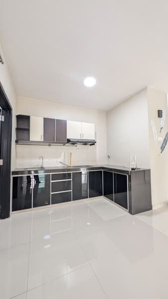 Condominium for Sale at Alam Puri - Raymond Chiang - Kitchen - PropertyGuru.com.my