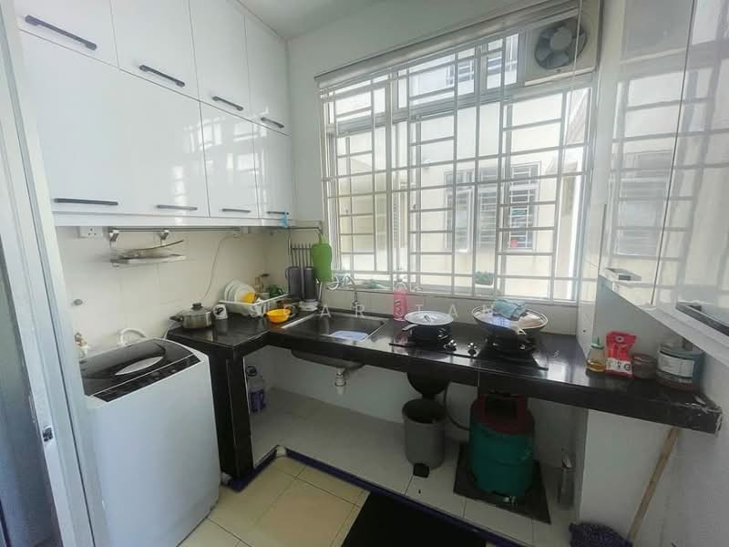 Condominium for Rent at Platinum Lake PV 12 - Oscar Tan - Kitchen - PropertyGuru.com.my