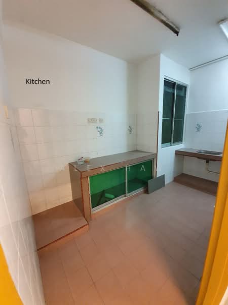 Apartment for Sale at Taman Pusat Kepong - Alex Haw - Kitchen - PropertyGuru.com.my