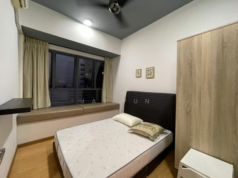 Kings Bay @ Country Garden Danga Bay untuk Untuk Disewa - RM 2,300 /bulan, Mac 2026 - Bedroom - PropertyGuru.com.my