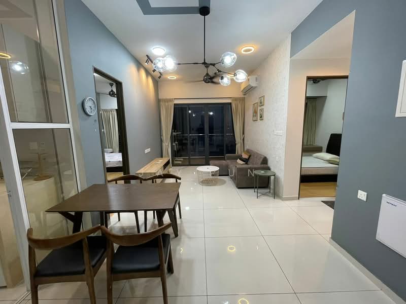 Kings Bay @ Country Garden Danga Bay untuk Untuk Disewa - RM 2,300 /bulan, Mac 2026 - Living Room - PropertyGuru.com.my