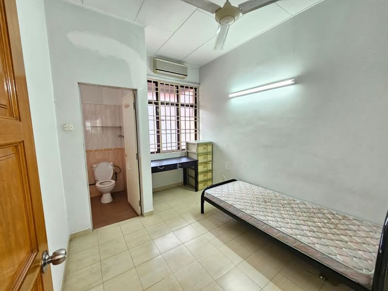 Rumah Teres 2 Tingkat untuk Dijual di Taman Sri Nibong (Bayan Lepas) - Alice Teoh - Bedroom - PropertyGuru.com.my