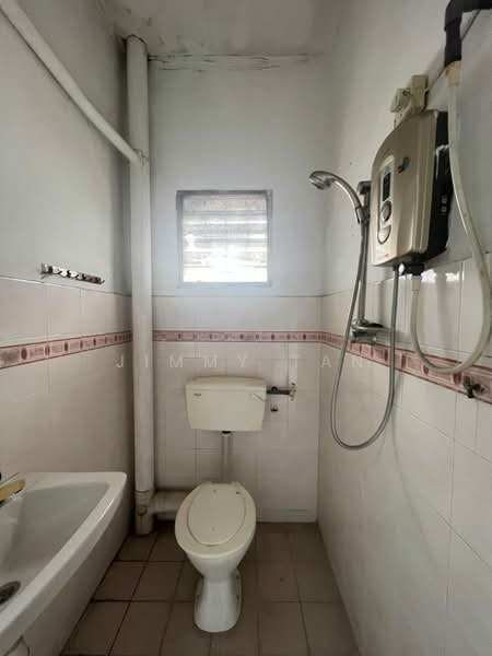 2-storey Terraced House for Sale in Taman Sentosa (Klang) - Jimmy Tan - Bathroom - PropertyGuru.com.my