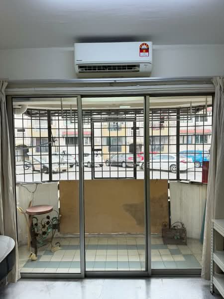 Makmur Apartment untuk Untuk Disewa - RM 2,300 /bulan, Mac 2026 - Balcony - PropertyGuru.com.my