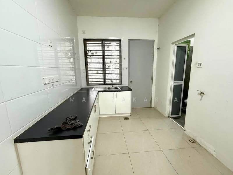 2-storey Terraced House for Sale in Dengkil (Selangor) - Akmal Zakaria - Kitchen - PropertyGuru.com.my