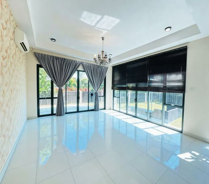 Rumah Berkembar untuk Dijual di Cyberjaya (Selangor) - Jared Wong - Living Room - PropertyGuru.com.my