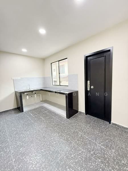 2-storey Terraced House for Sale in Taman Puteri Wangsa (Ulu Tiram) - Han Yong Ang - Kitchen - PropertyGuru.com.my