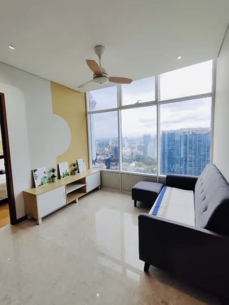 Sky Suites @ KLCC untuk Untuk Dijual - RM 728,000, Mac 2026 - Living Room - PropertyGuru.com.my
