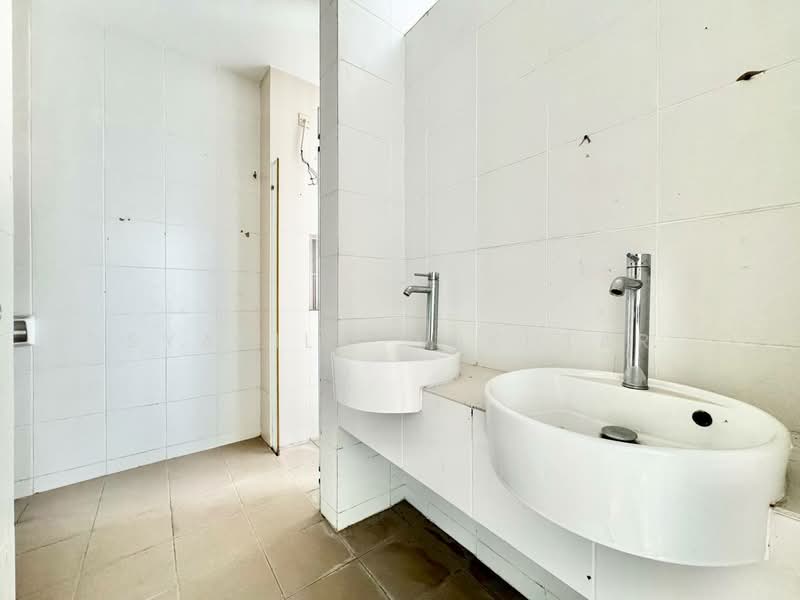 Semi-Detached House for Sale in Kuala Selangor (Selangor) - Syakila Mokhtar - Bathroom - PropertyGuru.com.my