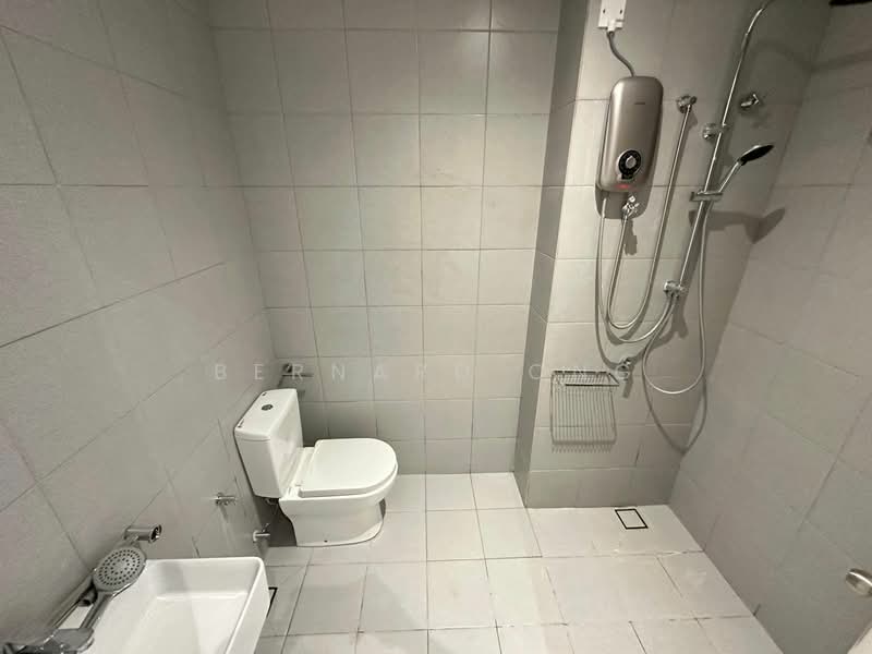 2-storey Terraced House for Sale in Bandar Country Homes (Rawang) - Bernard Ong - Bathroom - PropertyGuru.com.my