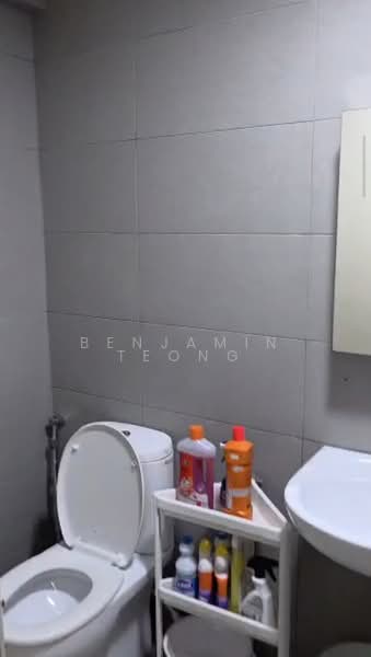 Service Residence for Rent at Avenue D'Vogue - Benjamin Teong - Bathroom - PropertyGuru.com.my