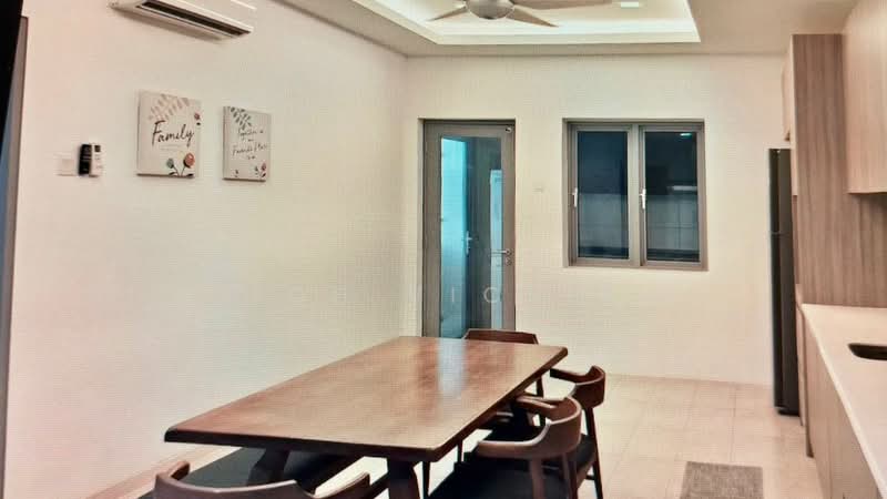 Lakefront Residence untuk Untuk Disewa - RM 2,800 /bulan, Mac 2026 - Dining Room - PropertyGuru.com.my