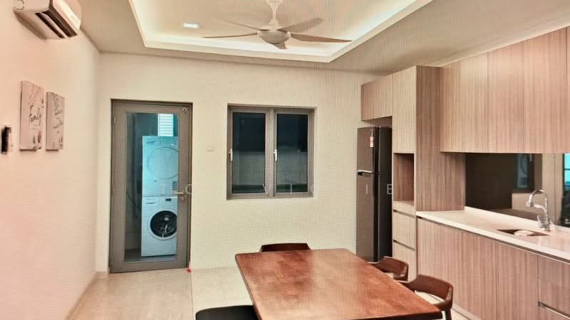 Lakefront Residence untuk Untuk Disewa - RM 2,800 /bulan, Mac 2026 - Kitchen - PropertyGuru.com.my