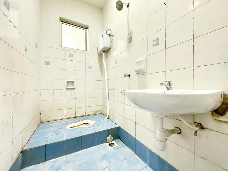 2-storey Terraced House for Sale in Setia Impian (Setia Alam) - Mohd Hazlan bin Mohd Sopi - Bathroom - PropertyGuru.com.my