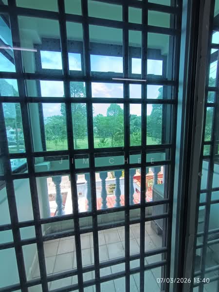 2-storey Terraced House for Rent in Bandar Putra (Kulai) - Jim Chee - Balcony - PropertyGuru.com.my