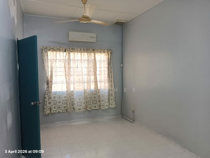 Rumah Teres 2 Tingkat untuk Disewa di Bandar Putra (Kulai) - Jim Chee - Interior - PropertyGuru.com.my