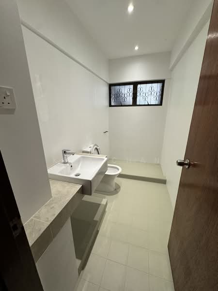 Bungalow for Rent in Taman Bandaraya (Bangsar) - Kiki Chan - Bathroom - PropertyGuru.com.my