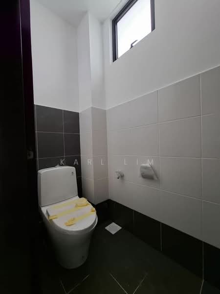 Shop for Rent in Pasir Gudang (Johor) - Karl Lim - Bathroom - PropertyGuru.com.my