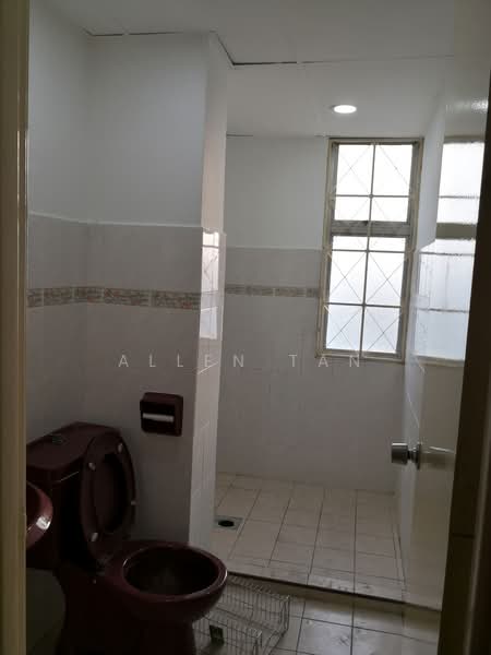 Kelana D'Putera untuk Untuk Disewa - RM 1,800 /bulan, Mac 2026 - Bathroom - PropertyGuru.com.my