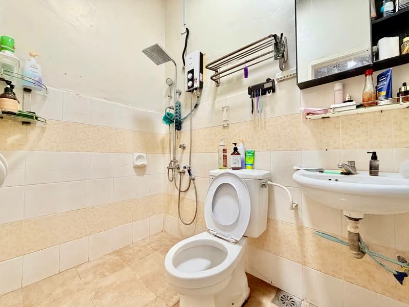 1.5-storey Terraced House for Sale in Taman Pelangi Indah (Ulu Tiram) - Amir Faris Rusli - PropertyGuru.com.my