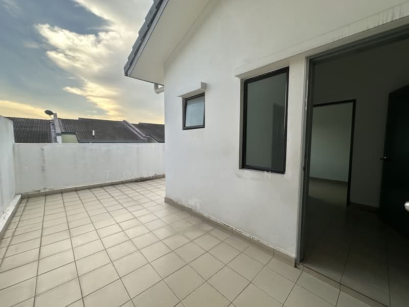 3-storey Terraced House for Sale in Cheras (Selangor) - Tommy Wong - Balcony - PropertyGuru.com.my