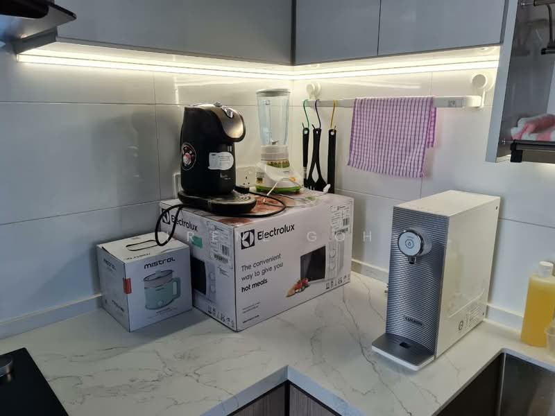 Condominium for Rent at Queens Residences Q1 @ Queens Waterfront - Irene Goh - Kitchen - PropertyGuru.com.my