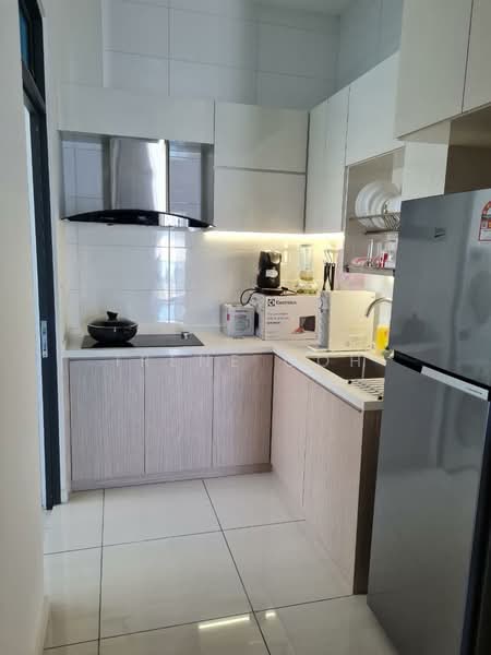 Condominium for Rent at Queens Residences Q1 @ Queens Waterfront - Irene Goh - Kitchen - PropertyGuru.com.my