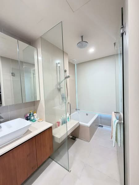 Service Residence for Sale at Stonor 3 - Wynn Ng - Bathroom - PropertyGuru.com.my