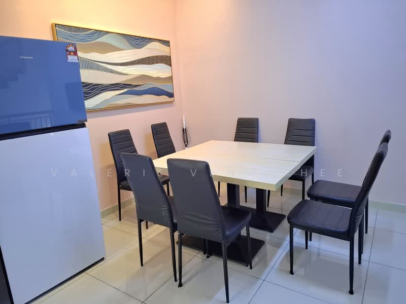 Rumah Bandar untuk Disewa di 16 Sierra (Puchong) - Valerie Venna Hee - Dining Room - PropertyGuru.com.my