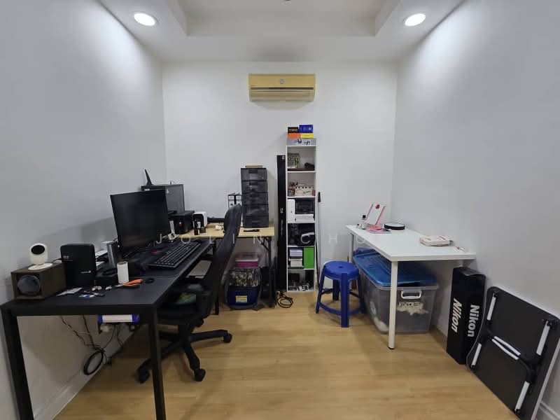 2.5-storey Terraced House for Sale in Puchong (Selangor) - Jolin Choi - Study - PropertyGuru.com.my