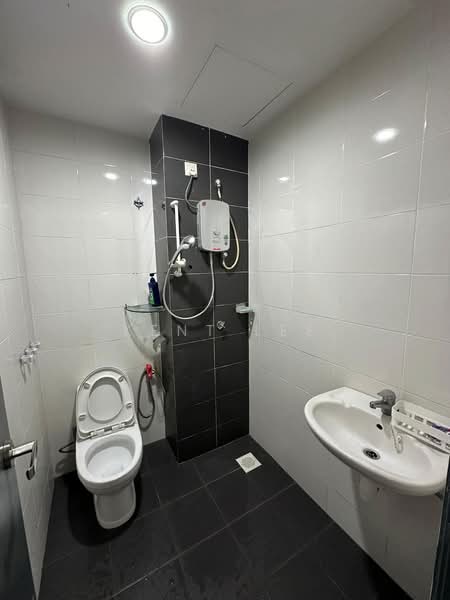 Condominium for Sale at Emerald Residence - Kent Lee - Bathroom - PropertyGuru.com.my