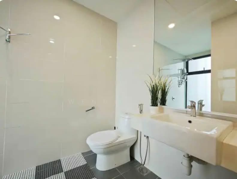 Service Residence for Rent at Southkey Mosaic - Wennes Go - Bathroom - PropertyGuru.com.my