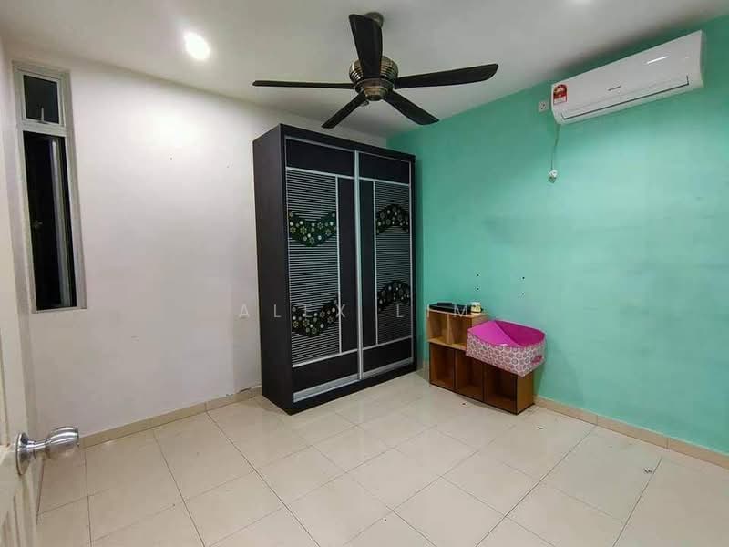 Rumah Teres 2 Tingkat untuk Dijual di Taman Seri Orkid (Skudai) - Alex Lim - Bedroom - PropertyGuru.com.my