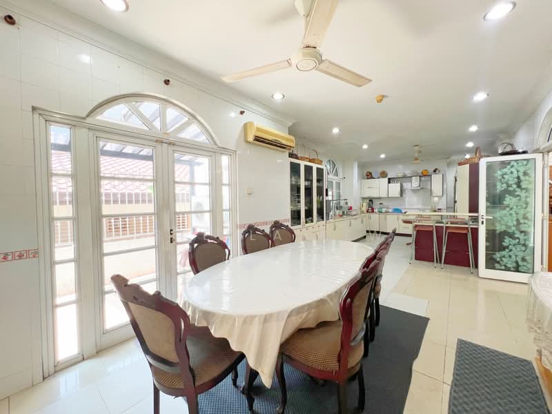 Bungalow for Sale in Kuala Lumpur (Kuala Lumpur) - Stella Kew - Dining Room - PropertyGuru.com.my